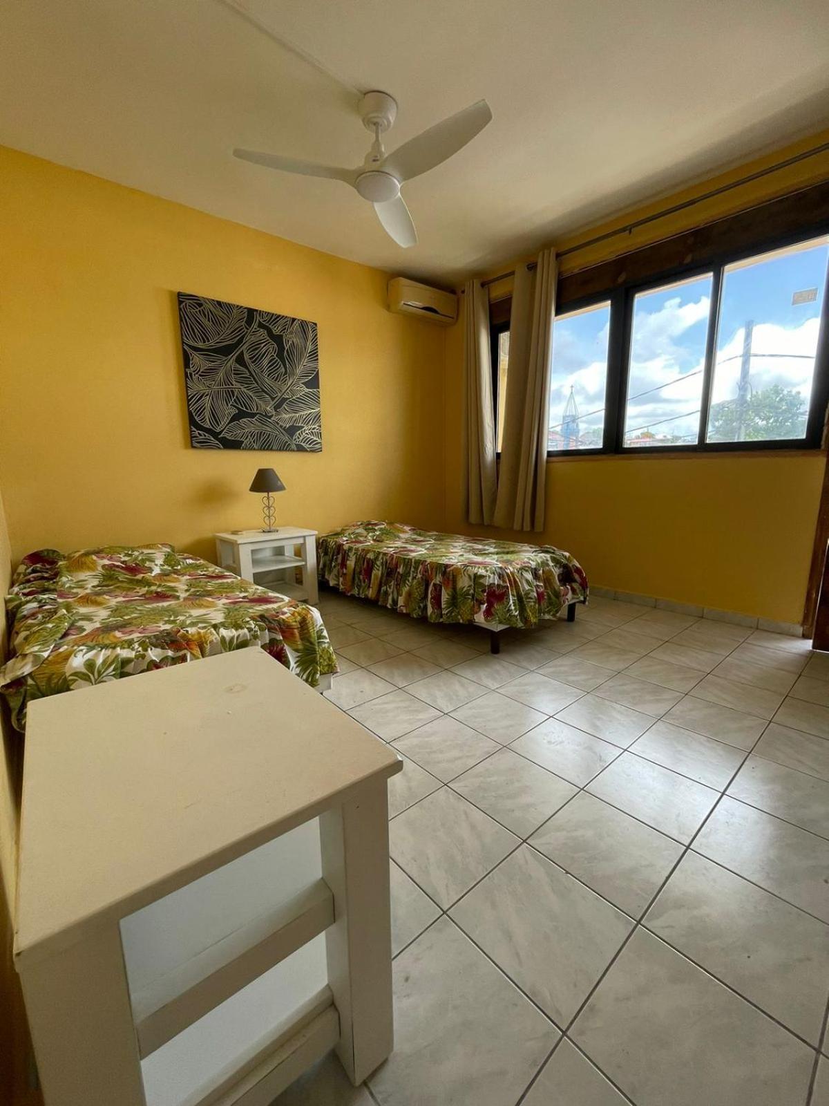 Appartement Tout Confort Sainte-Anne  Exterior foto